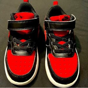 Nike toddler shoes great condition